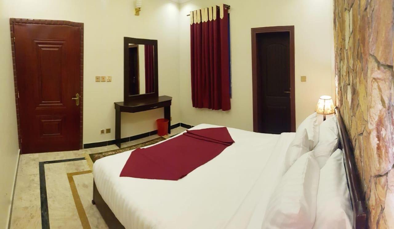 Triple One Hotel Suites Abbottabad Luaran gambar